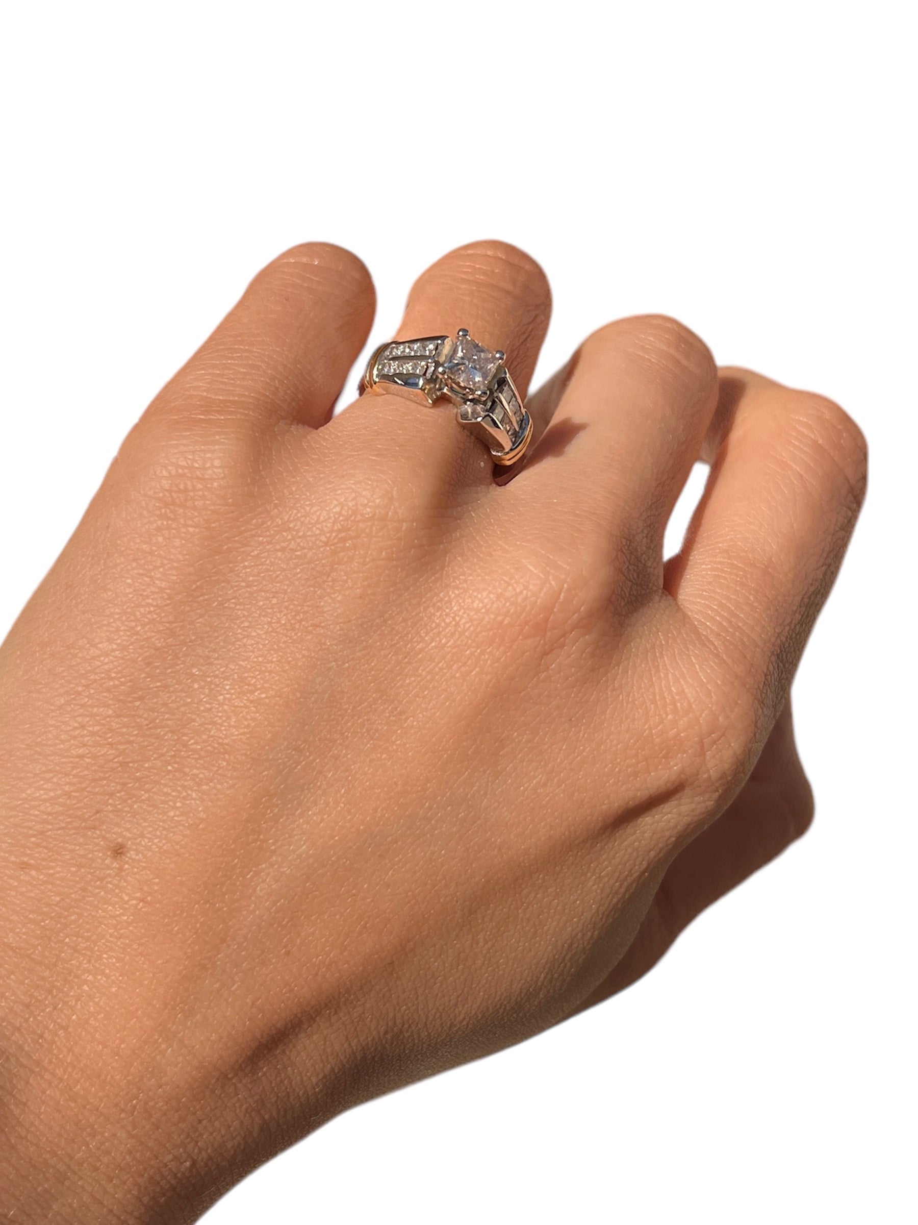 14KT Two Tone Gold 1.50ctw Diamond Engagement Ring Size 6.5