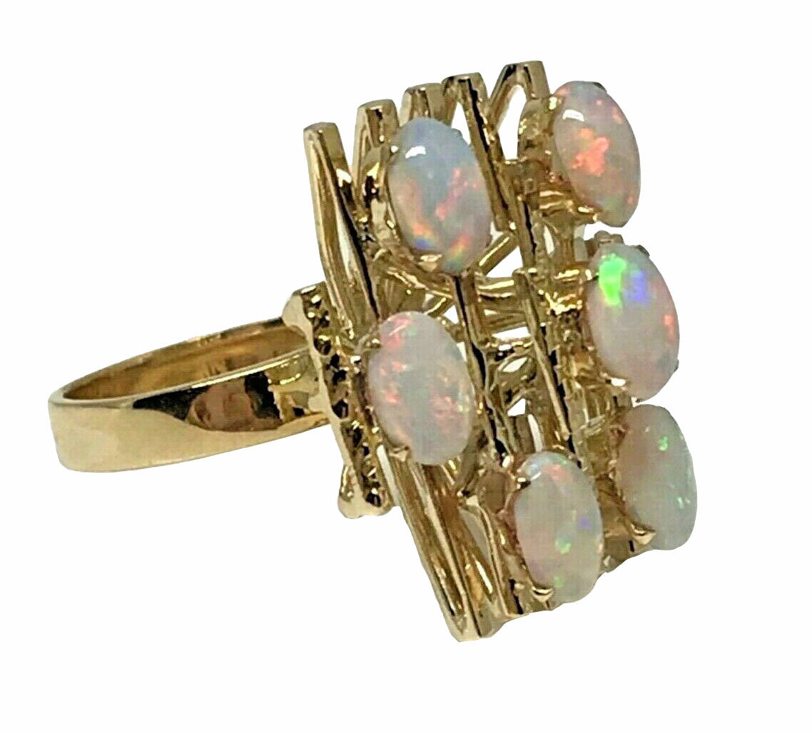 14kt Yellow Gold 1.50ctw Opal Ring