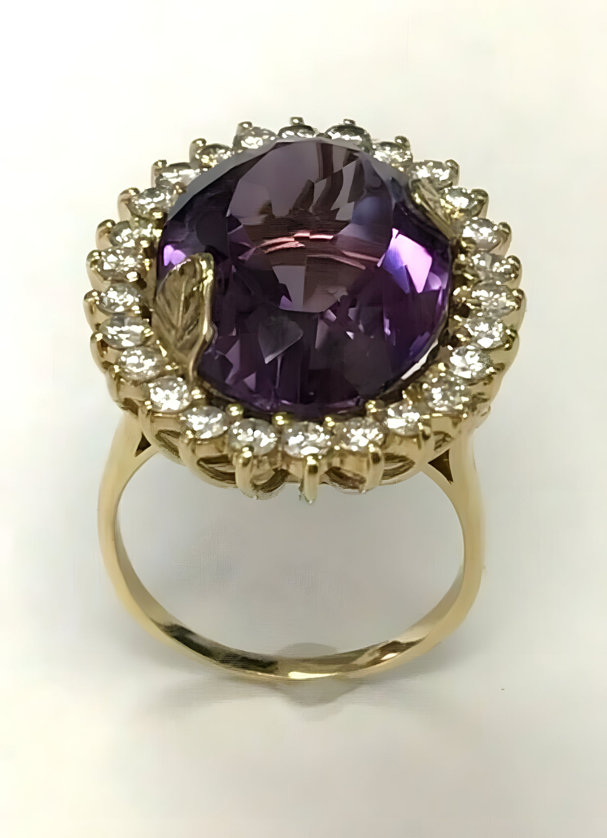 14kt Yellow Gold Amethyst & Diamond Ring