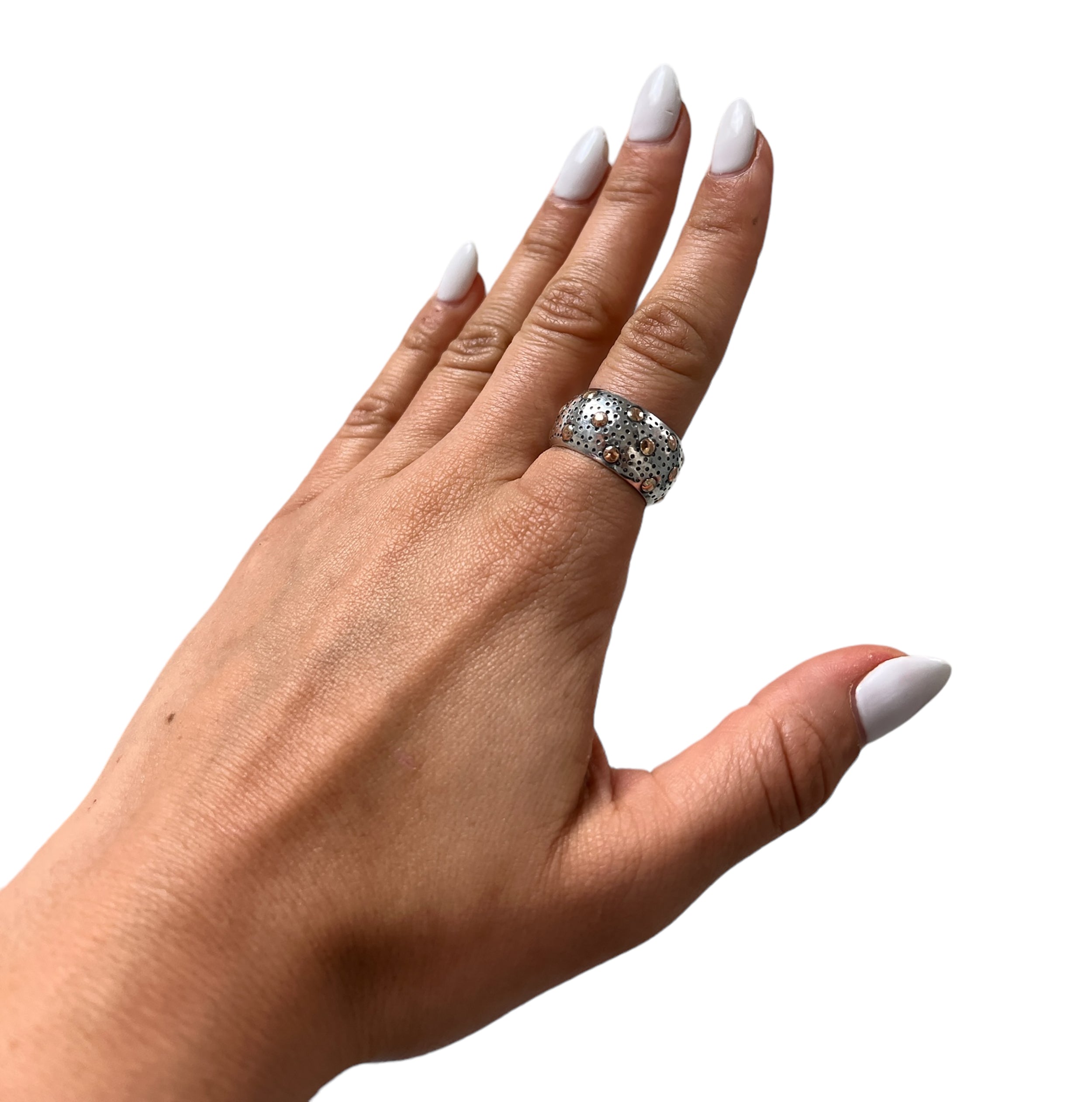 Vintage Suarti 925 Sterling Silver Polka Dot Design Band Ring Size 7 3/4