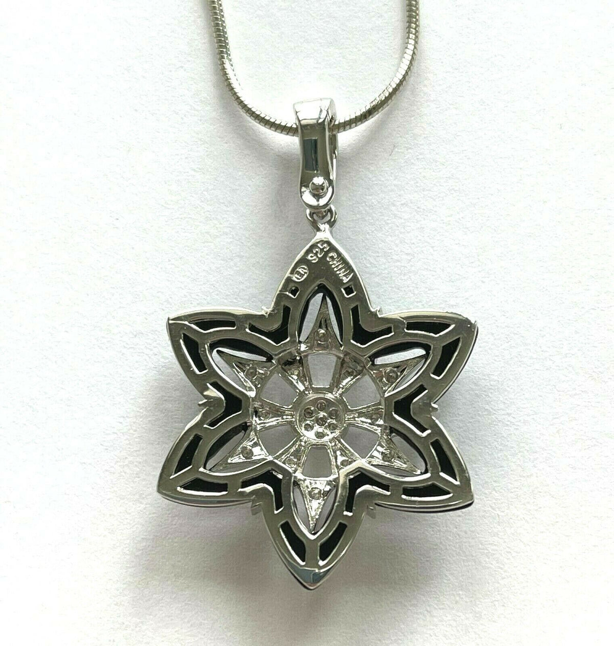 EA 925 Silver CZ Stone Star Shaped Black Pendant Necklace 16 Inches
