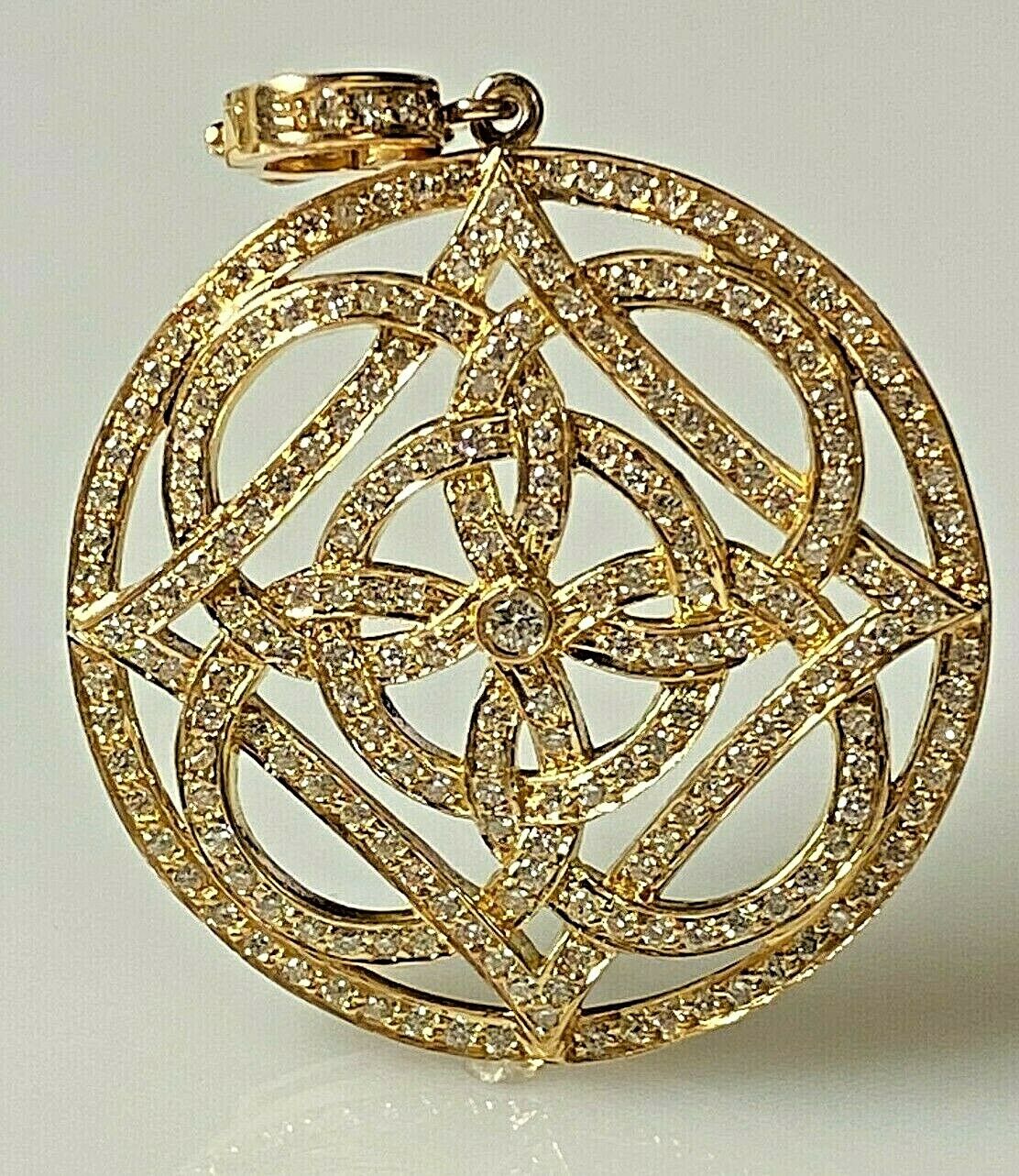 18kt Rose Gold 1.40ctw Diamond Pendant