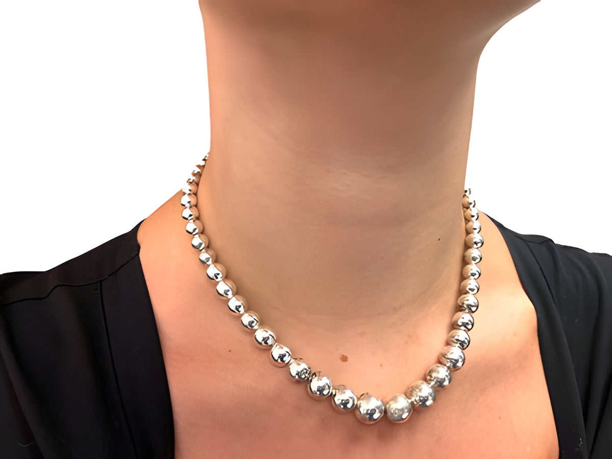 Tiffany & Co 16” Hardware Graduated Sterling Silver Beaded Necklace w/Pouch