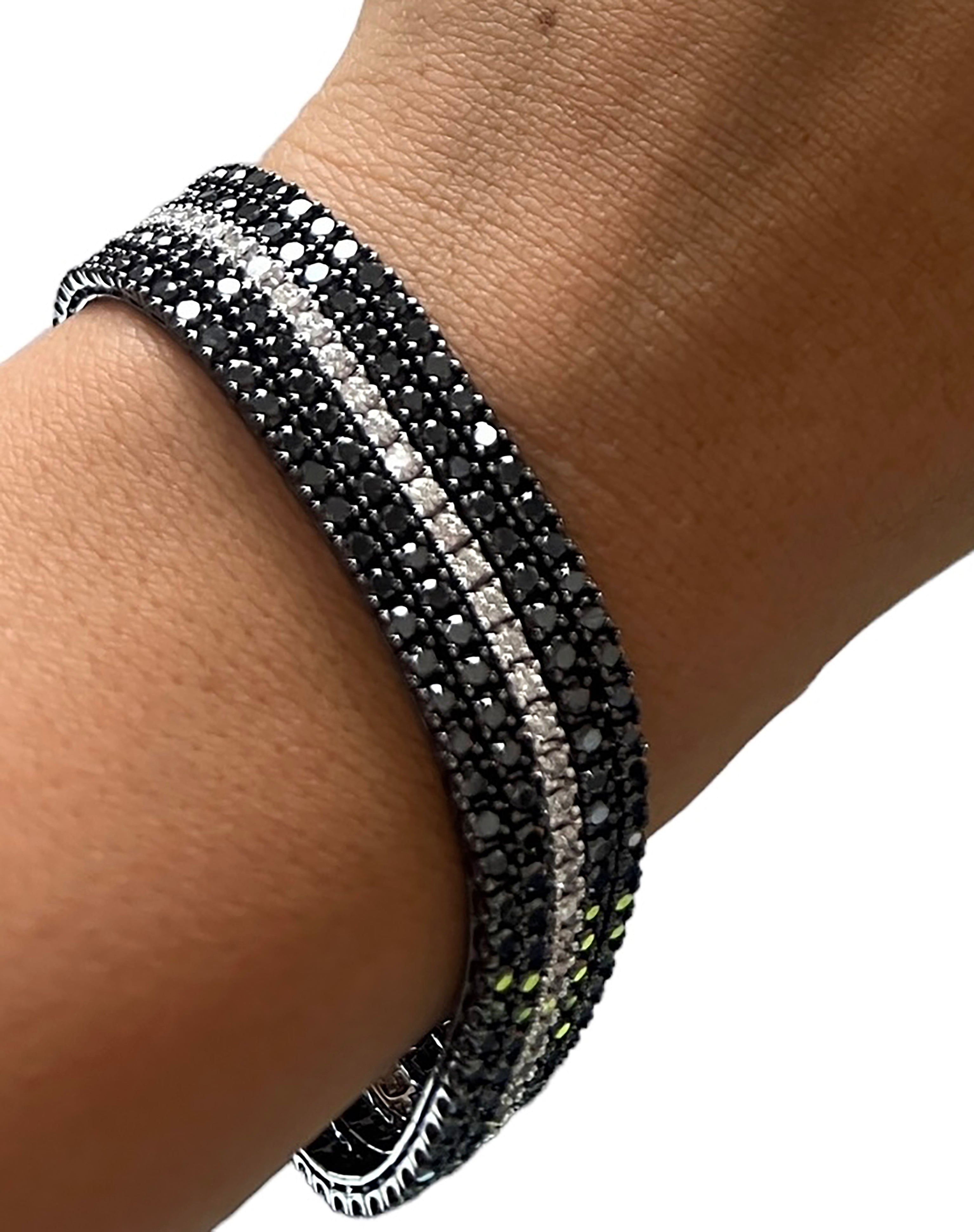 18kt Black Power Bracelet with approx. 10.00ctw Black and White Diamonds