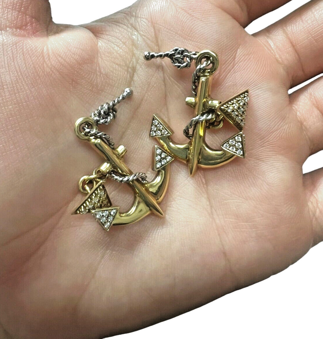 Misahara 18kt Yellow Gold and Diamond Open Air Cufflinks