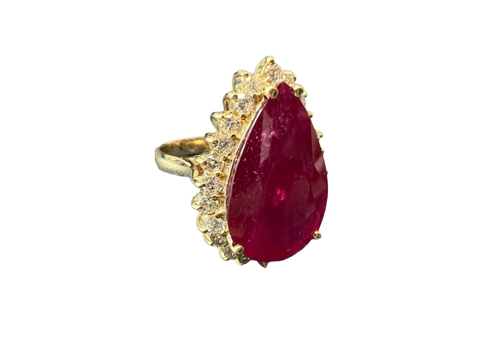 14kt Yellow Gold and 10.0ct Ruby Ring with 0.70ctw Diamond Halo Sz6.75