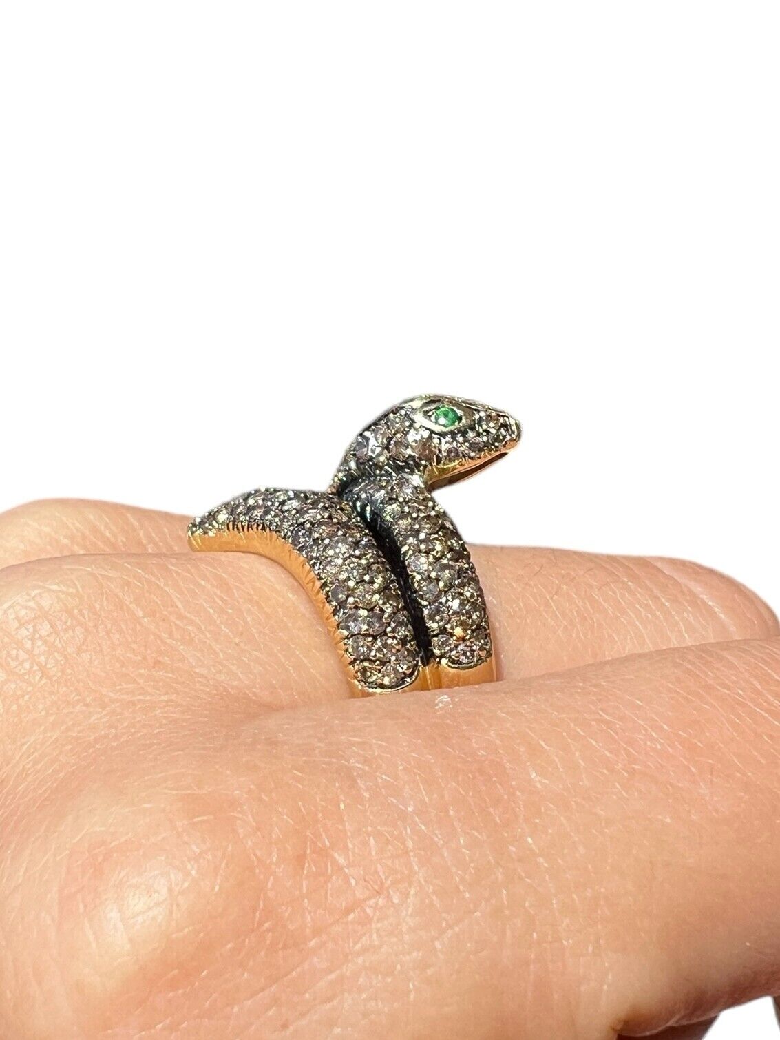 18kt Yellow Gold Snake Ring with 0.80ctw of Diamonds Sz7
