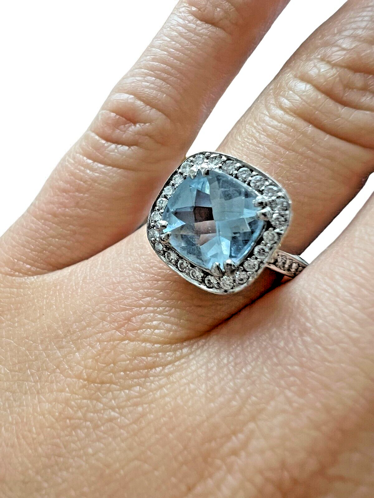 18kt White Gold Square Cushion 2.44ct Aquamarine and 0.65ctw Diamond Ring Sz 5.5