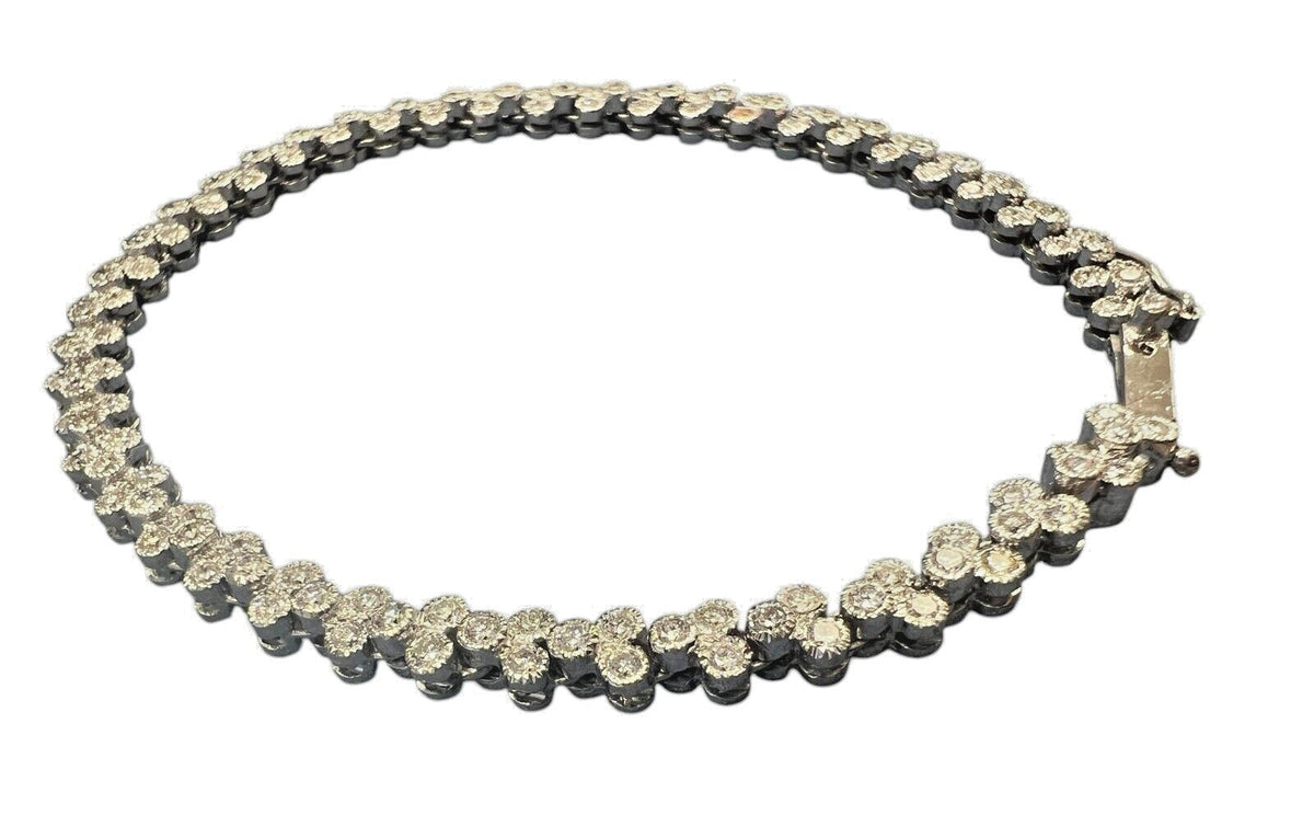 18Kt White Gold 2.65ctw Diamond Bracelet 7.25in