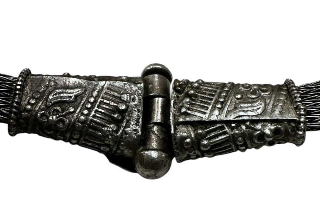 Sterling Silver Flexible Link Bracelet With Flower Details