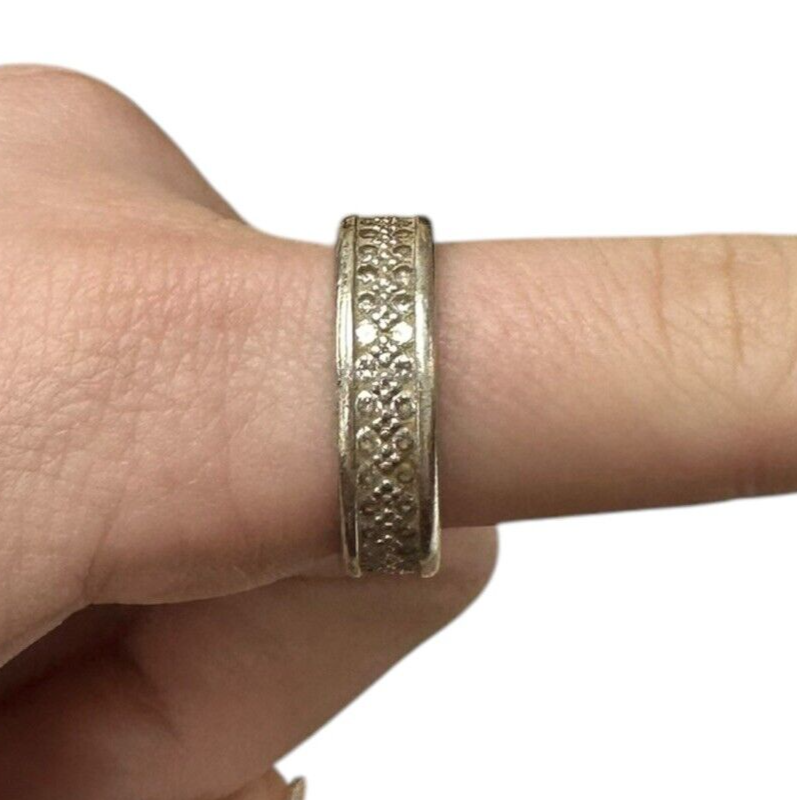 Sterling Silver Cubic Zirconia Ring size 9.75