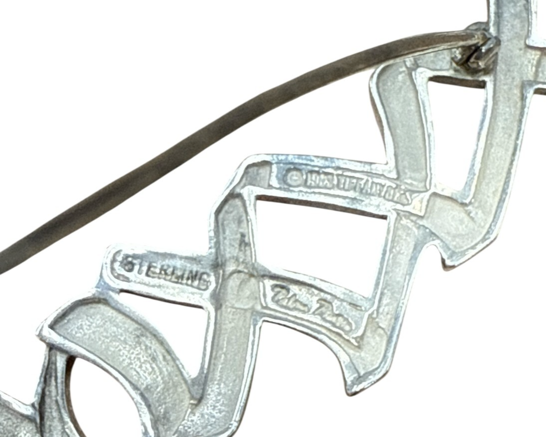 Tiffany & Co. Paloma Picasso XO Hug Kiss Love Pin Brooch Silver 925