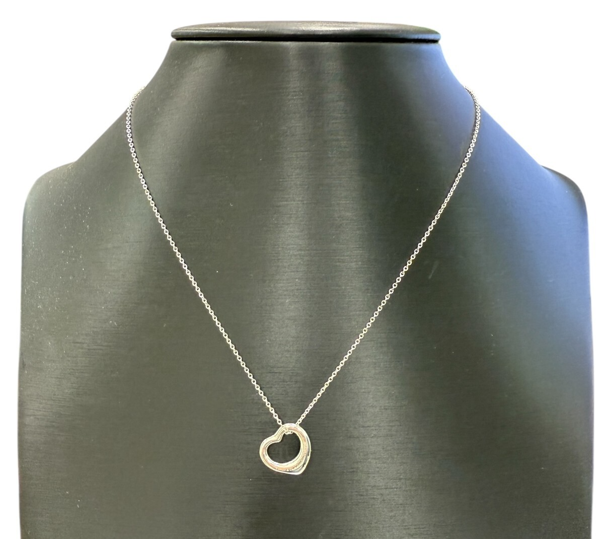 Tiffany & Co. Elsa Peretti Sterling Silver Open Heart Pendant Necklace 16”