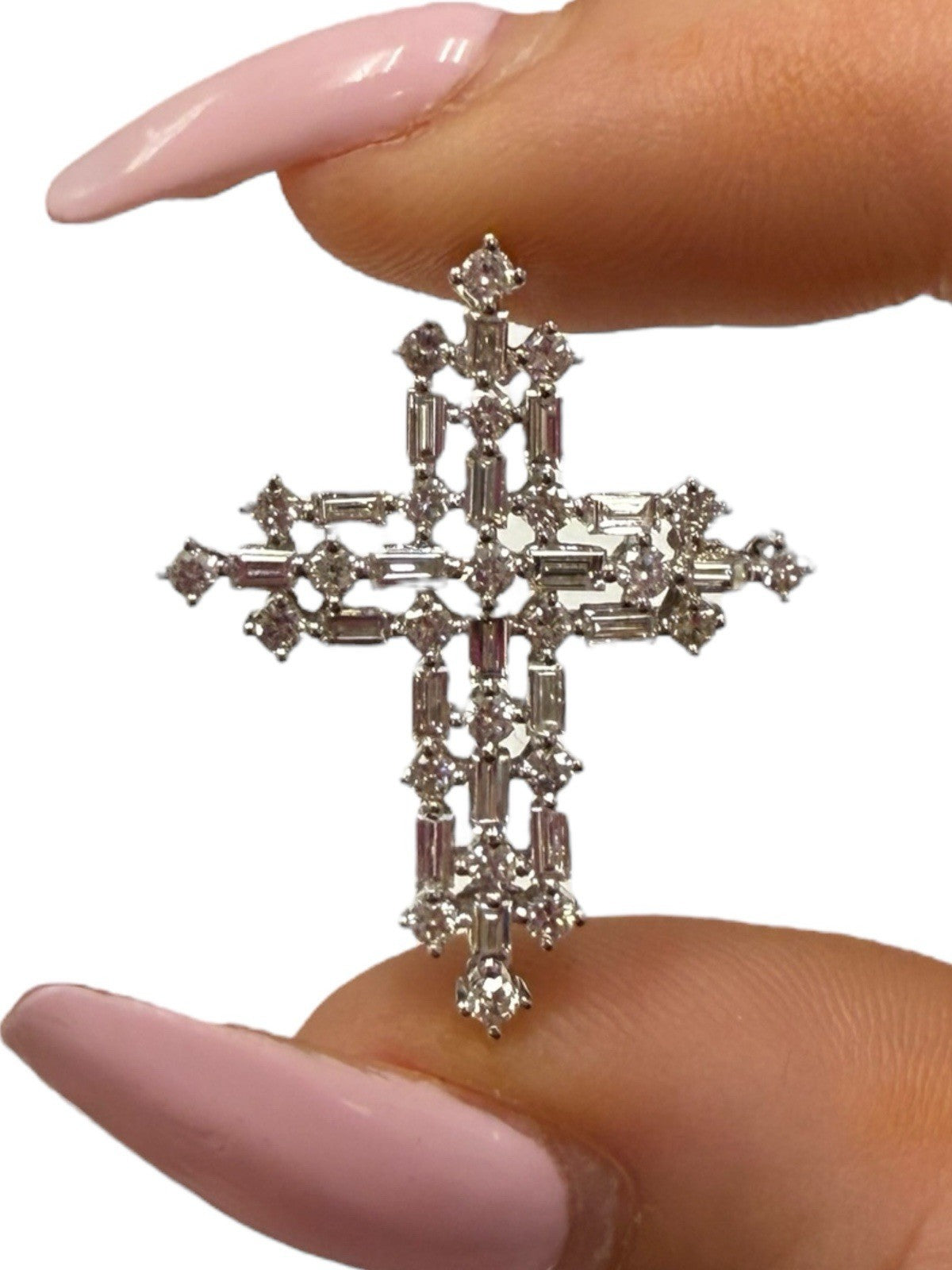 18k White Gold Diamond Cross Pendant