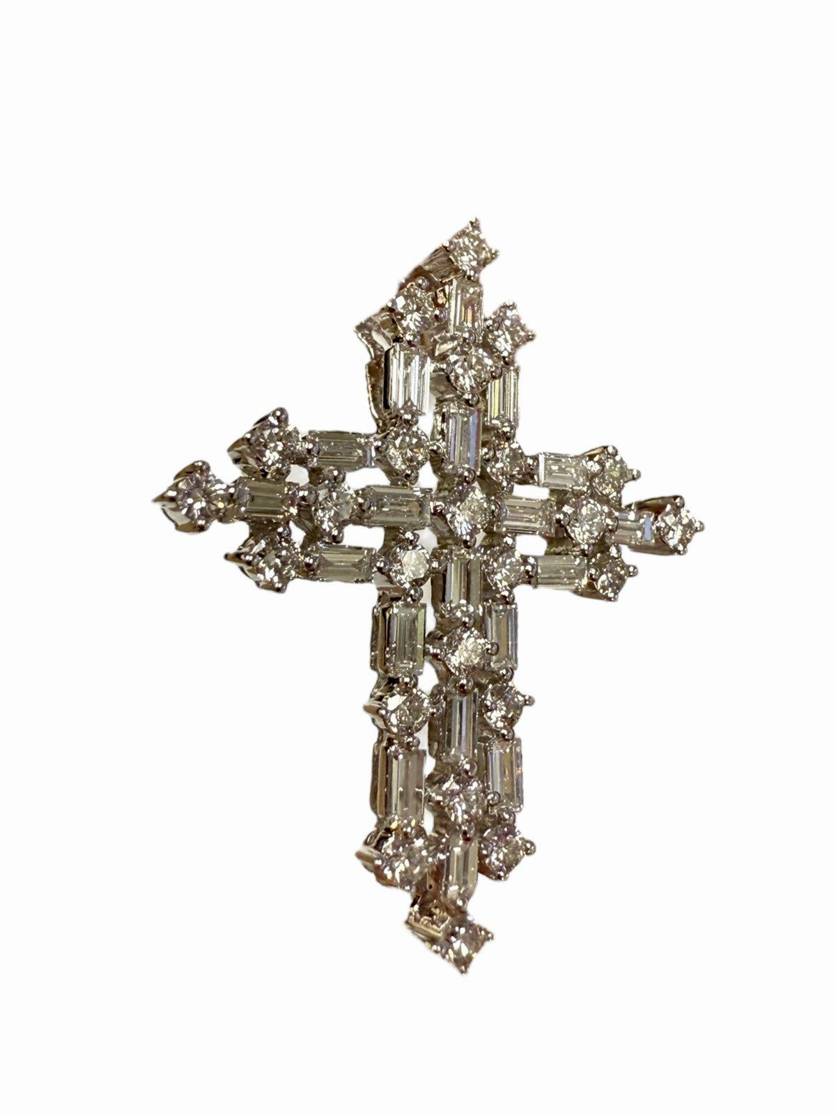 18k White Gold Diamond Cross Pendant