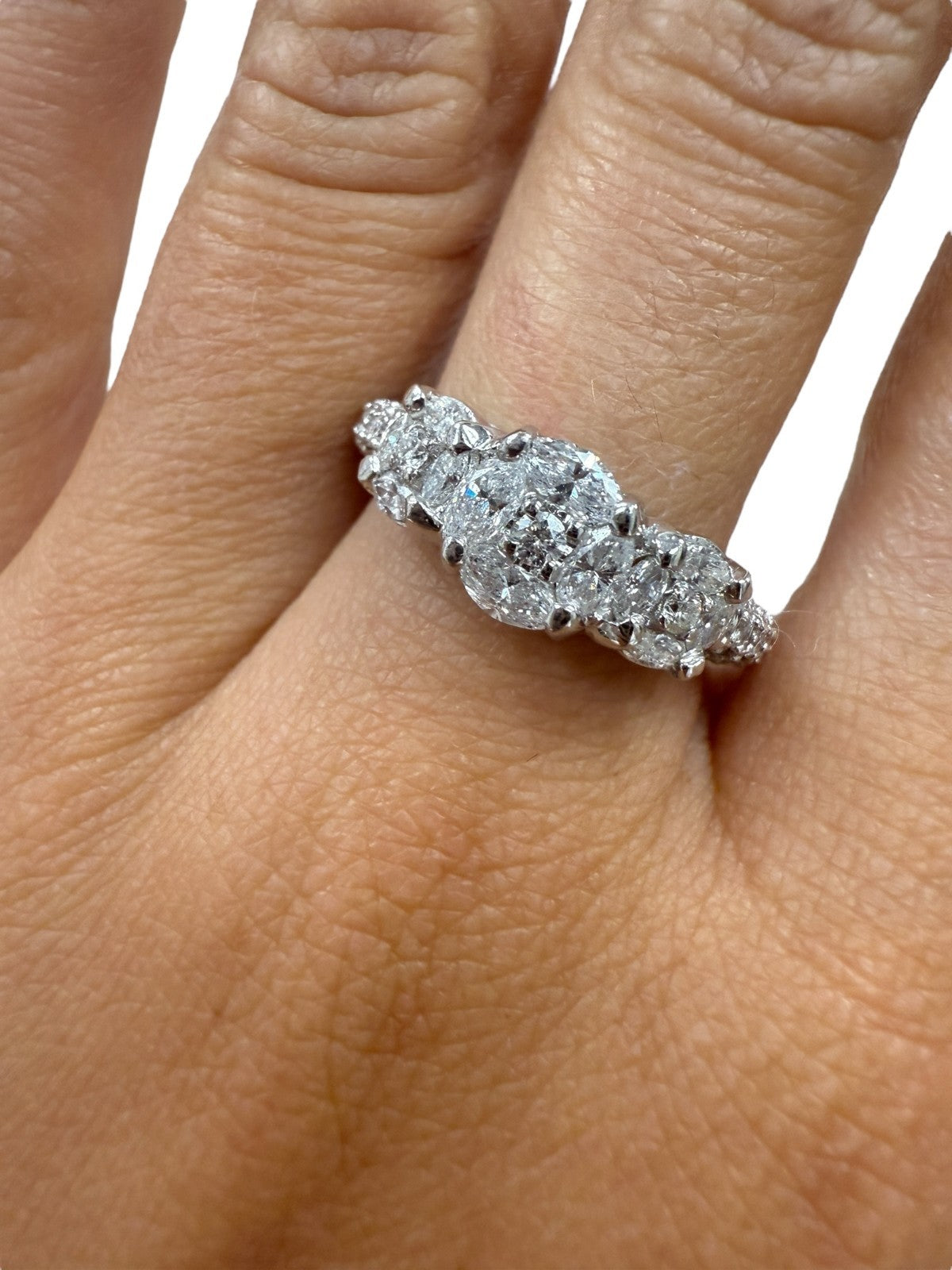 18kt White Gold Diamond Ring 1.33ctw Sz8