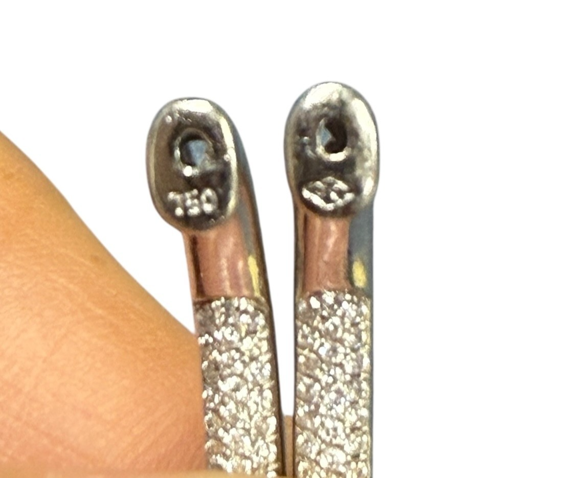 18kt White Gold Diamond 1.25” Drop Earrings