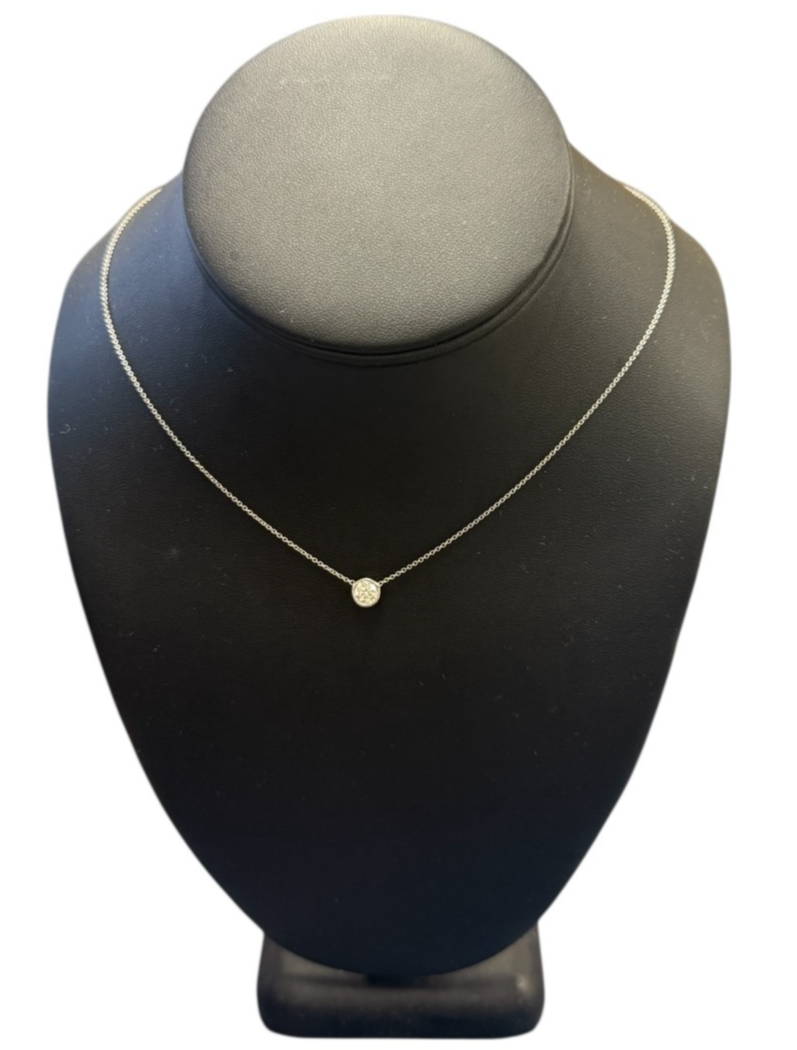 14k White Gold Solitare Diamond Pendant Necklace