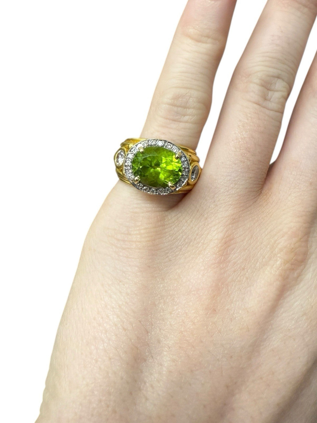 Denise Roberge 22k Yellow Gold Peridot And Diamond Ring