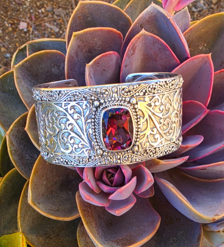 SARDA 925 Sterling Silver Wide Cuff Bracelet Garnet-Color Gemstone Filigree