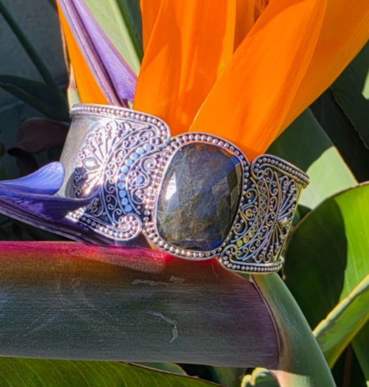 G 925 Sterling Silver Wide Cuff Bracelet Large Faceted Stone Ornate Scrollwork