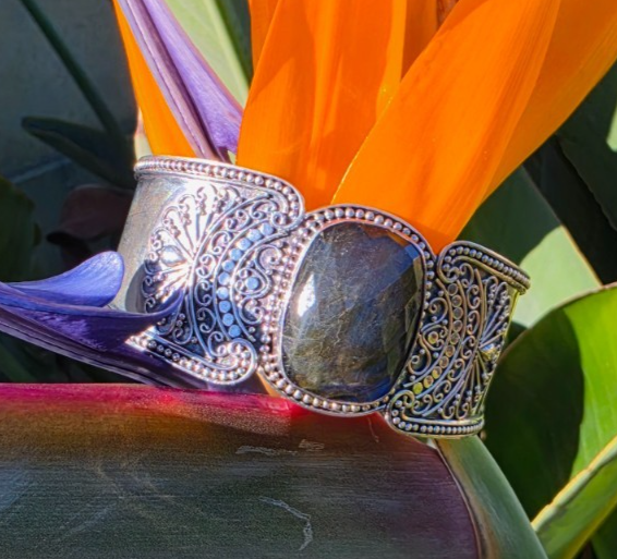 G 925 Sterling Silver Wide Cuff Bracelet Large Faceted Stone Ornate Scrollwork