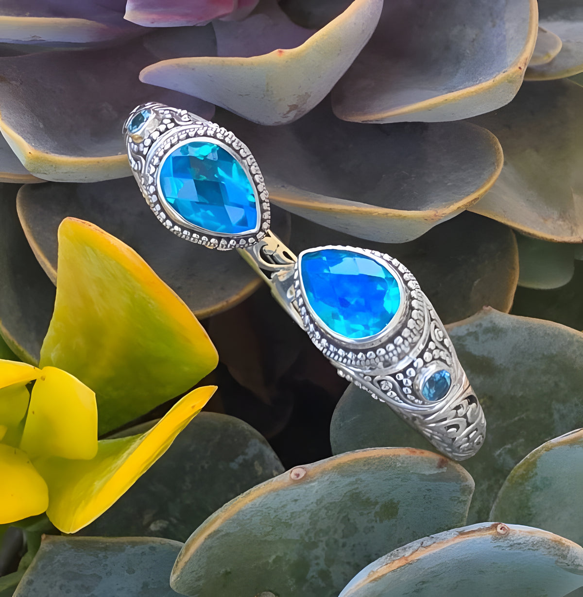 SARDA 925 Sterling Silver Blue Topaz Teardrop Hinged Cuff Bracelet 6.25