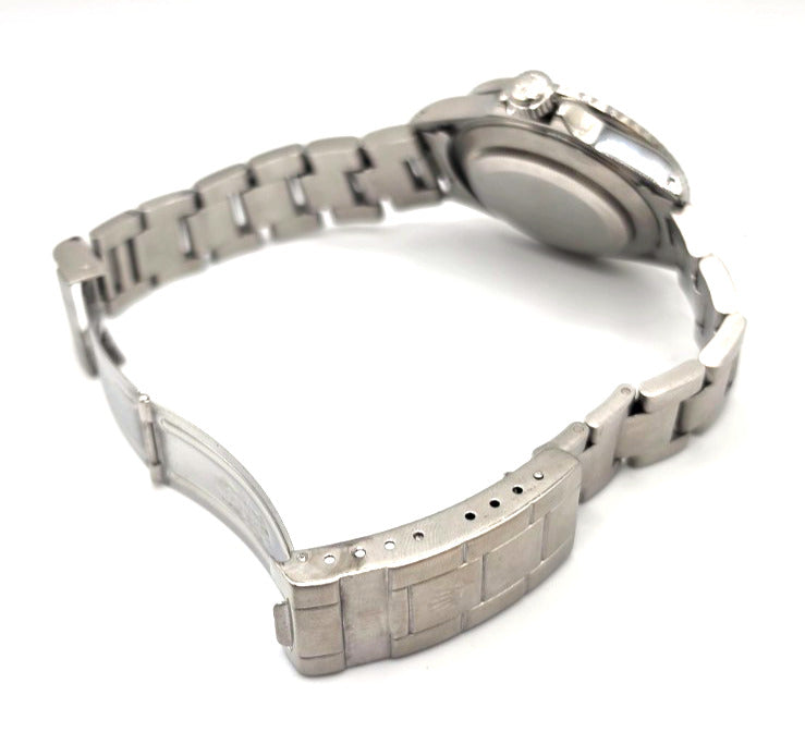 Rolex Submariner 16610 Silver Oyster Bracelet with Black Bezel