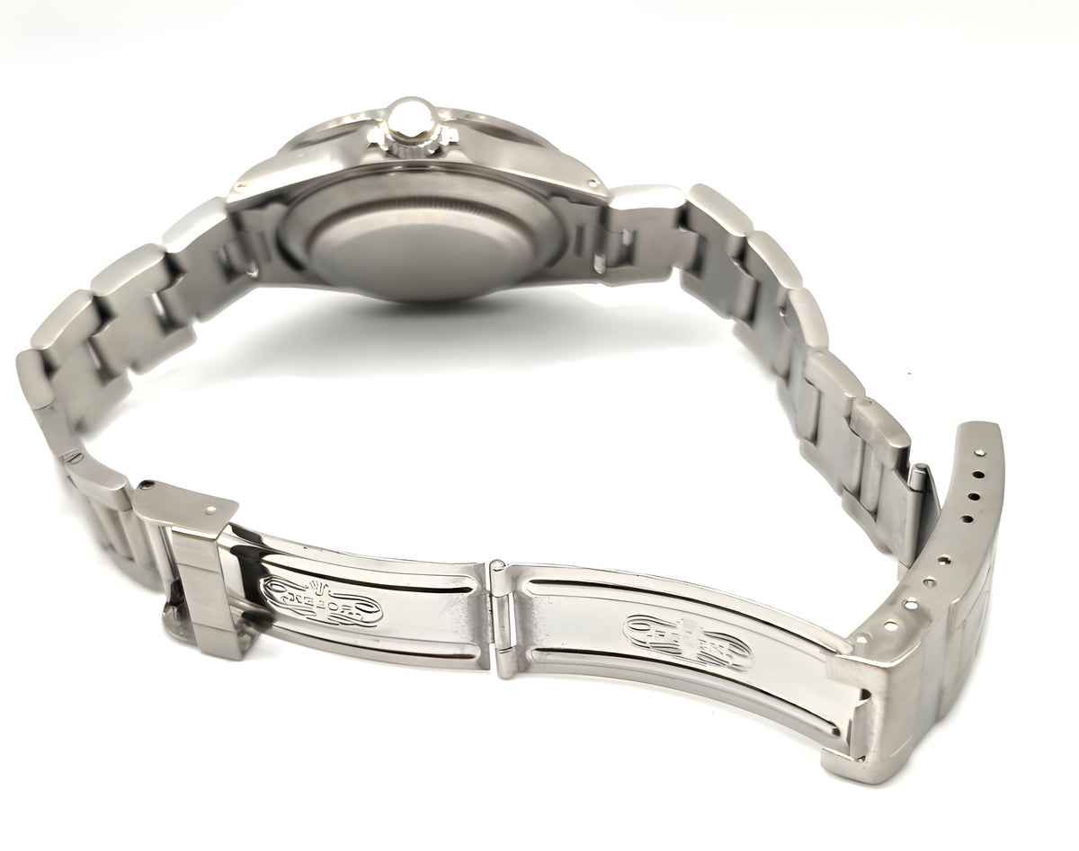 Rolex Submariner 16610 Silver Oyster Bracelet with Black Bezel