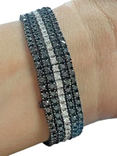 18kt Black Power Bracelet with approx. 10.00ctw Black and White Diamonds