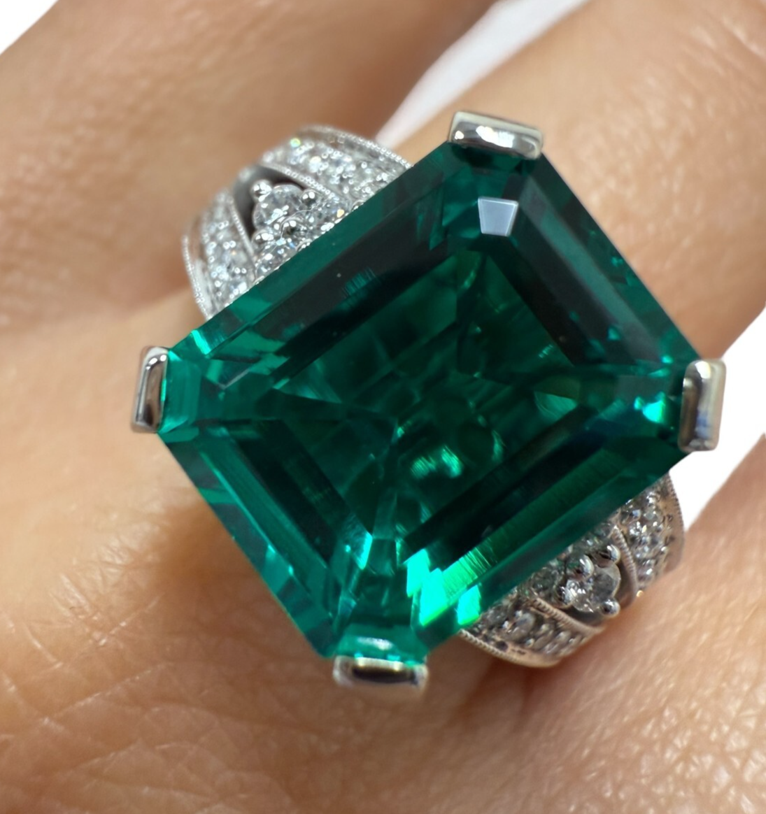 18kt White Gold Synthetic 5.11ct Emerald & 0.63ctw Diamond Ring Sz 8.5
