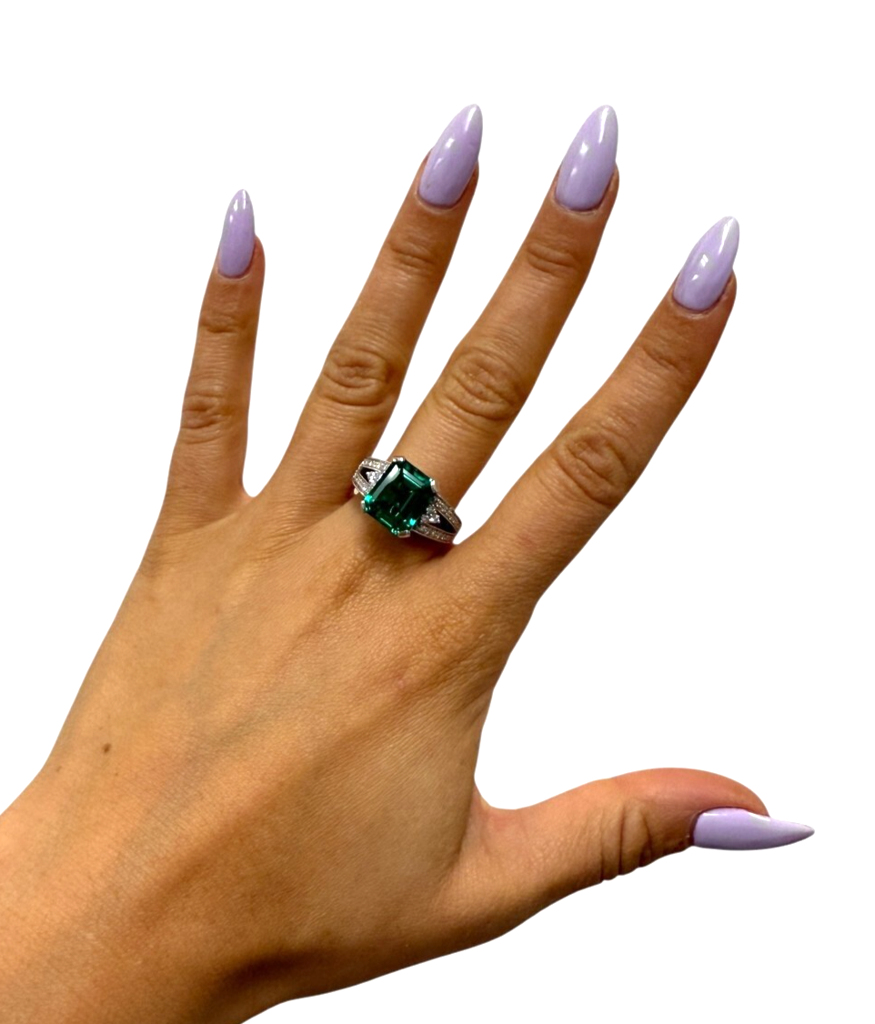 18kt White Gold Synthetic 5.11ct Emerald & 0.63ctw Diamond Ring Sz 8.5